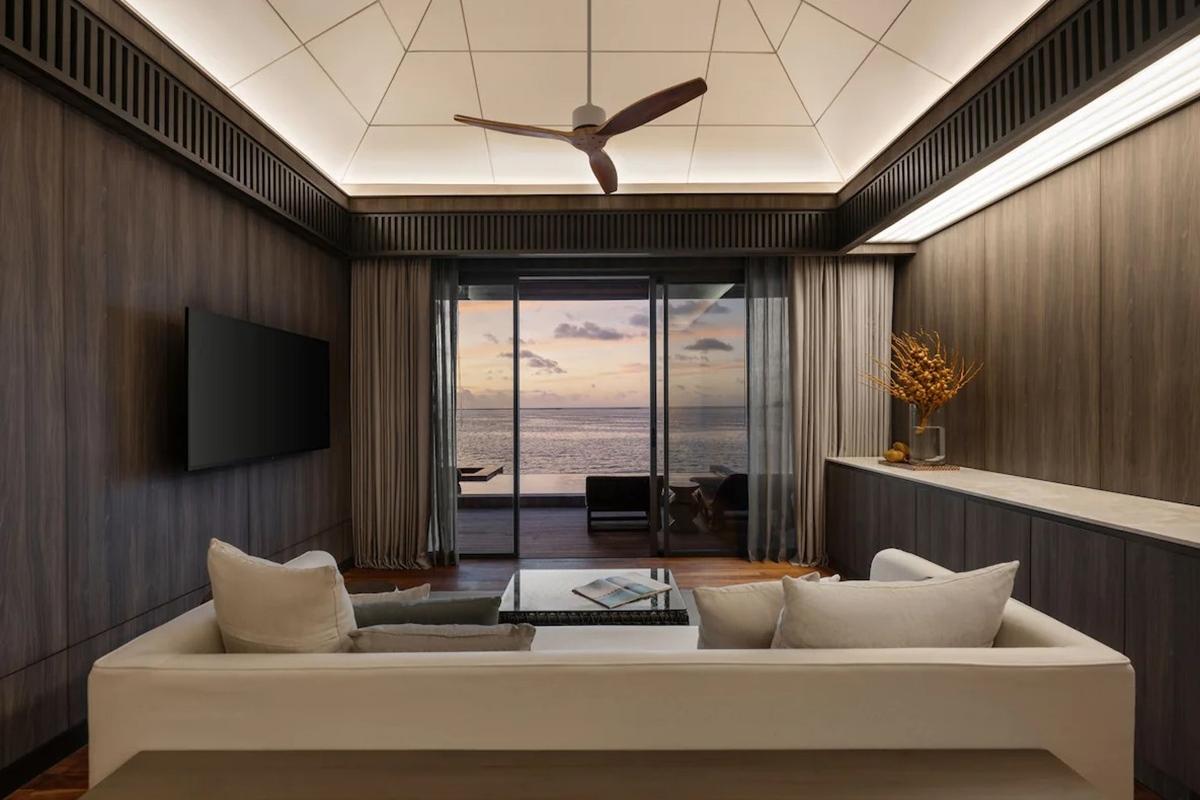 Madifushi Private Island Hotel Meemu Atoll Exterior photo