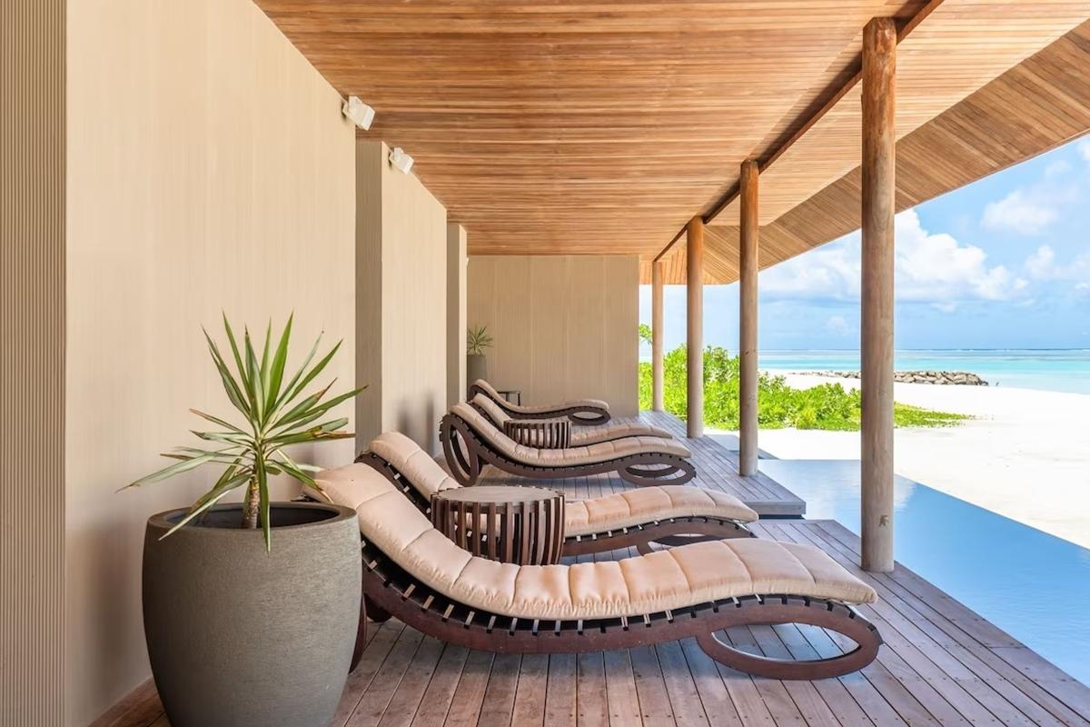 Madifushi Private Island Hotel Meemu Atoll Exterior photo