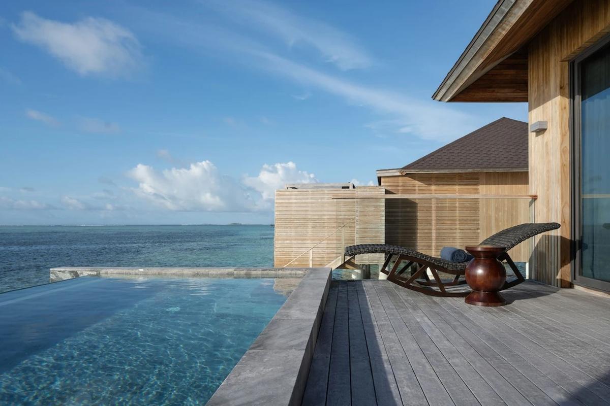 Madifushi Private Island Hotel Meemu Atoll Exterior photo